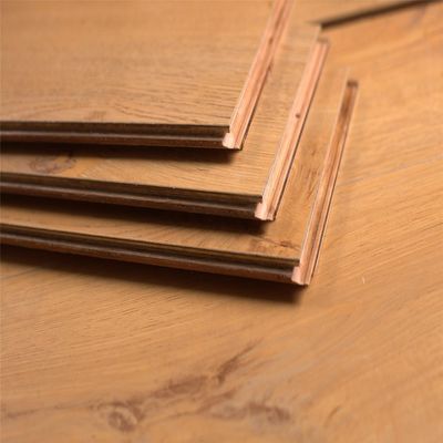 寝室 を 工学 的 な 床 で 贅沢 な 空間 に 変え て ください