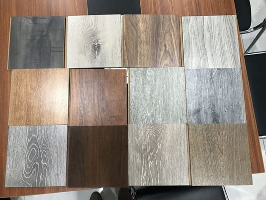 現代の防水型放松型MDF MHDF HDFラミネート床 試料無料
