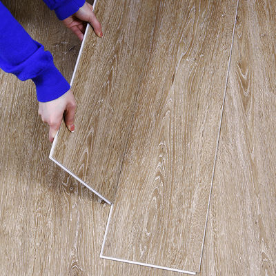 4mm 5mm 8mm Spcフロア プラスチックビニールフロアタイルとオンライン技術サポート