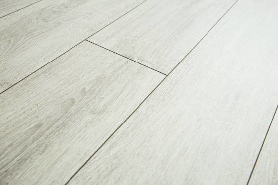 エバーグレイド 防水 自粘板 レノリウム Lvp Lvt フロア