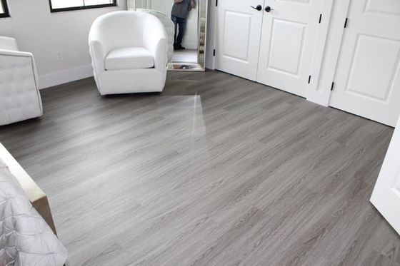 エバーグレイド 防水 自粘板 レノリウム Lvp Lvt フロア
