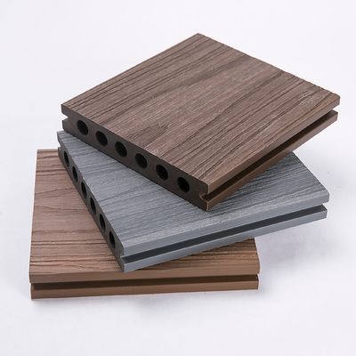 Everjade の 特許 の 固定 材 を 備えた 濃い グレー の WPC 屋外 デッキ