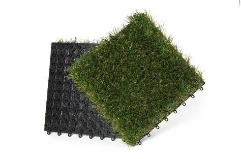 人工草の芝生用 偽草のタイルを互換化する サイズ 300x300x22/25mm 排水