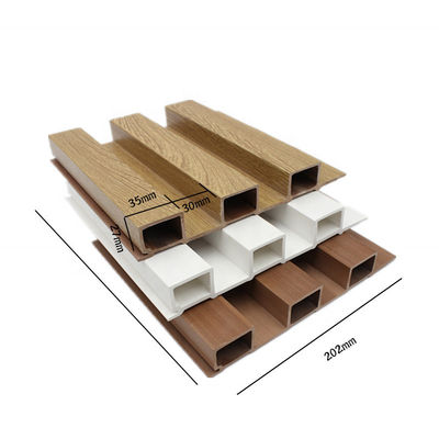 パーソナライズされたサイズ PWC 壁板 プラスチックシート de PVC Efecto Madera SPC 壁板のために